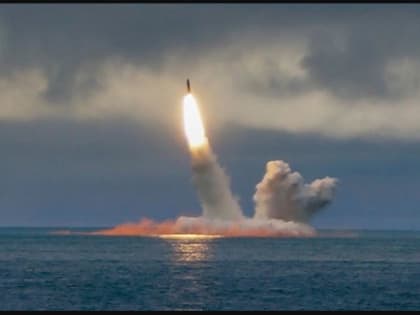 Межконтинентальная баллистическая ракета «Булава» принята на вооружение в России.