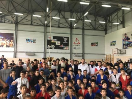 В с.п. Али-Юрт прошли соревнования в рамках партпроекта «Zа самбо»