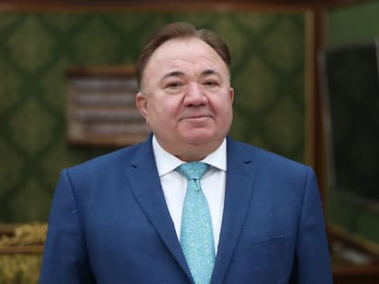 Залина Льянова поздравляет с Днём рождения Главу Республики Ингушетия Махмуда-Али Макшариповича Калиматова