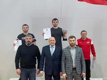 Две золотых и одну серебряную медали завоевали борцы из Ингушетии на турнире в Москве