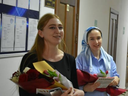 В Ингушетии волонтеры порадовали женщин в честь 8 Марта