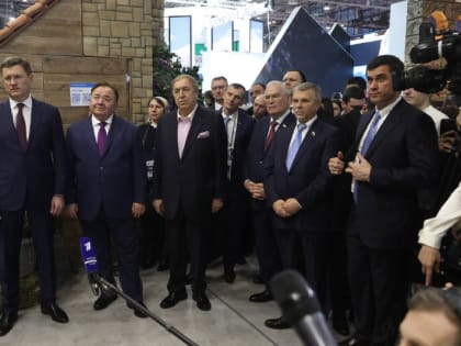 В презентации ИТ-академии в День Ингушетии на ВДНХ приняли участие А. Новак и М. Гуцериев