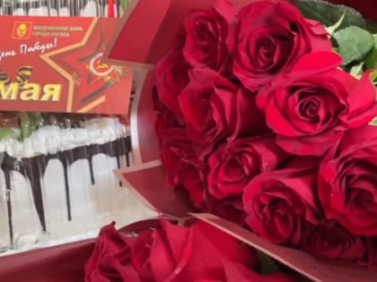 Заместитель мэра Магаса Макка Зязикова посетила вдов ветеранов Николая Гайтукиева и Тагира Бекбузарова.