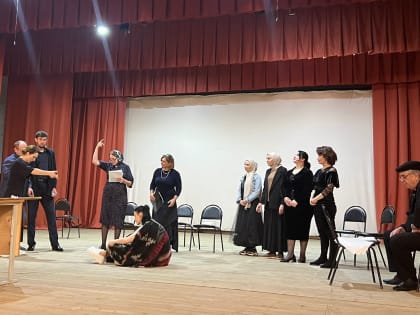 Актеры ИГДТ им. И. Базоркина заняты репетициями спектакля-комедии «Марнанеи ялх нусеи»