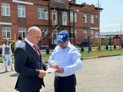 Партдесант «Единой России» в г. Карабулак в рамках Народной программы провел мониторинг благоустройства улиц Дьякова и Мира