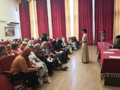 Руководитель Всероссийского консультационного центра Марианна Шевченко провела собрание в формате мастер-класса в Назрани