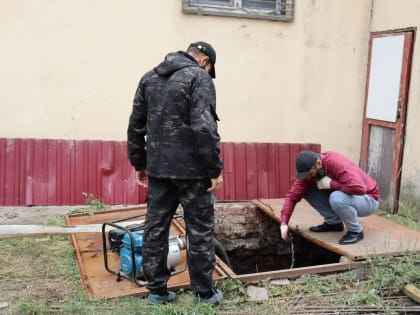 В Ингушетии в городе Назрани провели работы по очистке подвалов многоквартирных домов