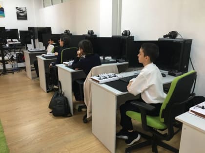 В недавно открытой Школе креативных индустрий проходят занятия