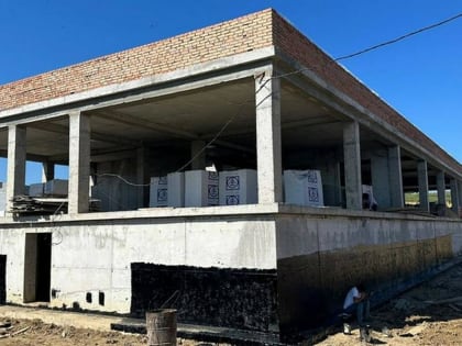 В селении Сурхахи Ингушетии планомерно строят амбулаторию на сотню посещений в день