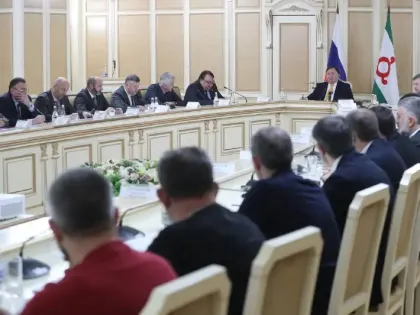 Два отеля и их влияние на туристическую индустрию