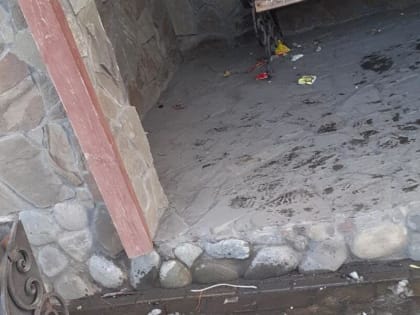 Жителей Назрани в Ингушетии волнует загрязнение остановок общественного транспорта