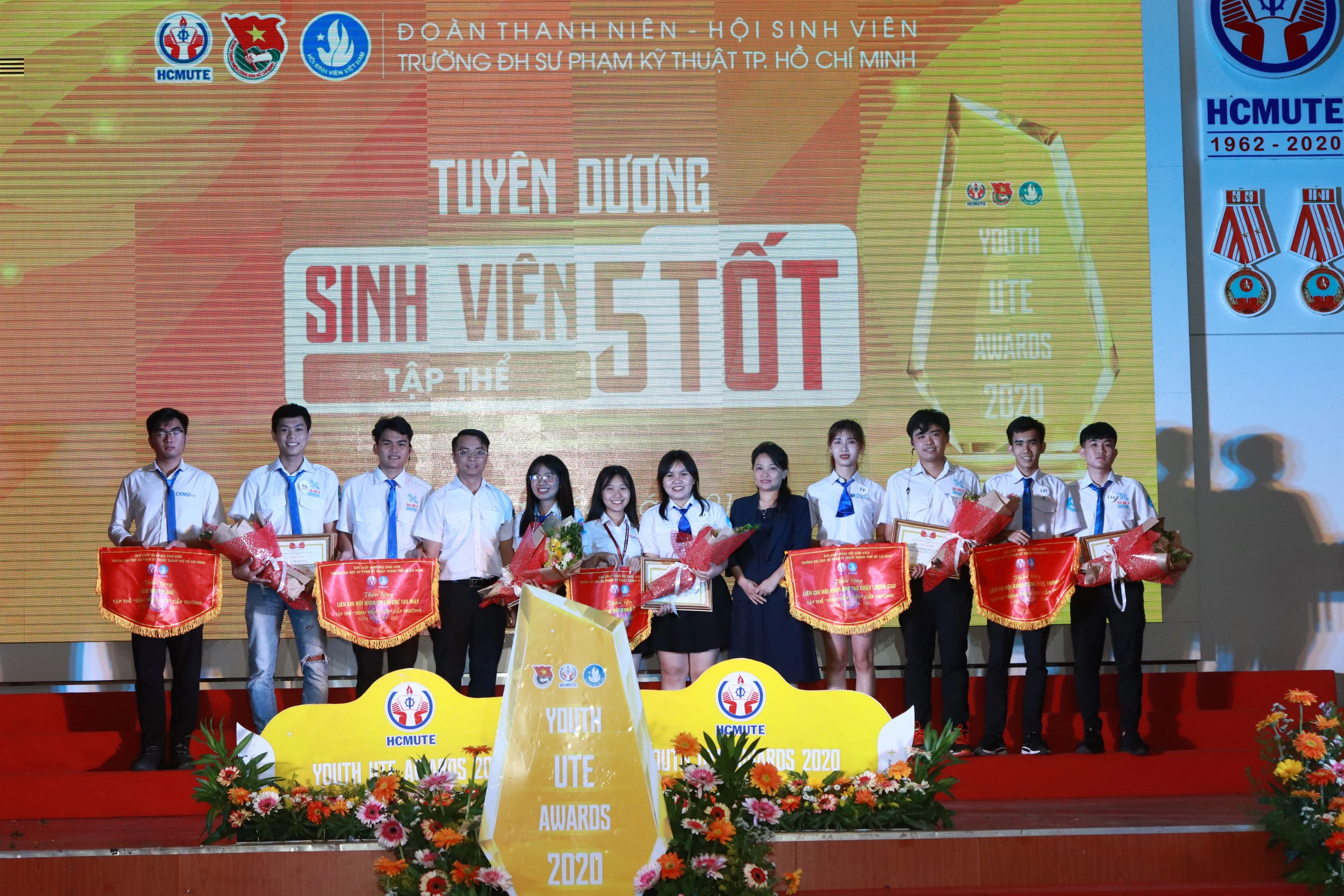 Tập thể Sinh viên 5 tốt cấp trường 2019-2020