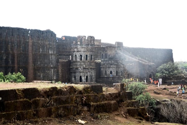 Raigad District: Best Tourist Places, Raigad Fort Raigad