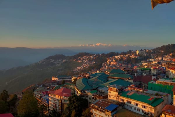 Darjeeling Weather : Tourism, Best Tourist Places, Famous Hotels Darjeeling