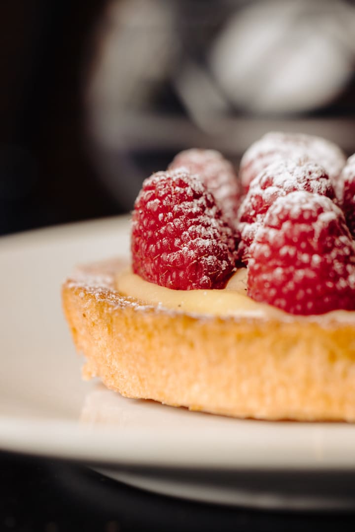 Tartelette aux framboises et sucre glace