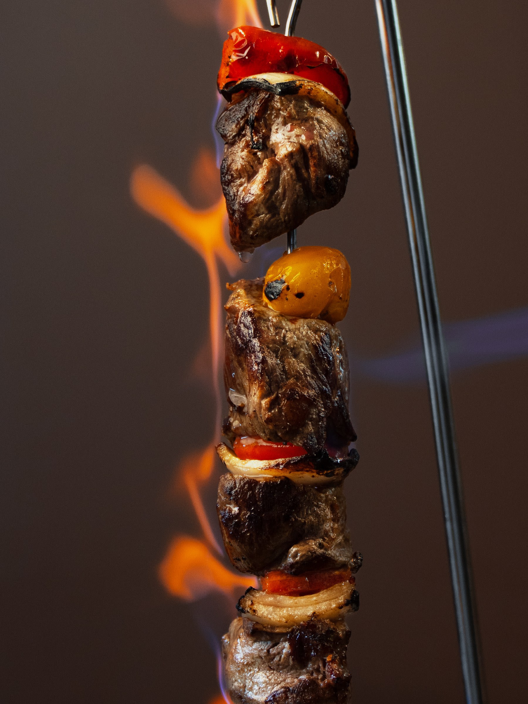 Brochette flambée en salle
