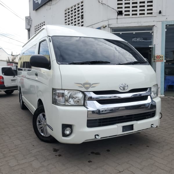 2018 TOYOTA HIACE COMMUTER