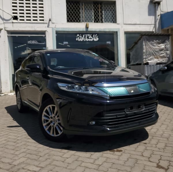 2019 TOYOTA HARRIER PREMIUM 