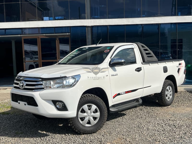 TOYOTA HILUX SINGLE CAB