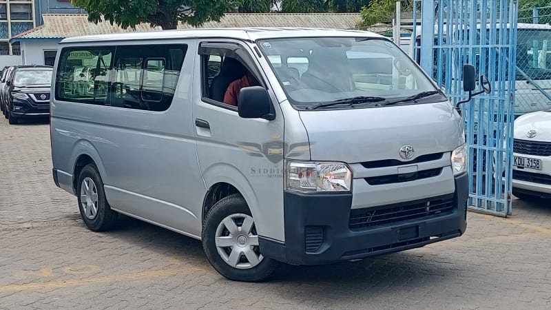 TOYOTA REGIUSACE 7L