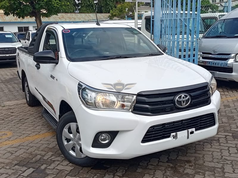 TOYOTA HILUX SINGLE CAB