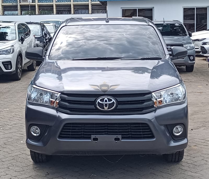 TOYOTA HILUX SINGLE CAB