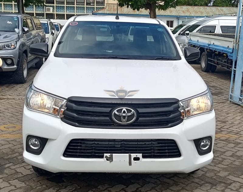 TOYOTA HILUX SINGLE CAB