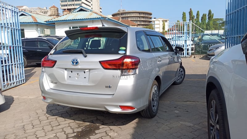 TOYOTA FIELDER HYBRID 