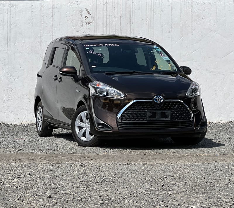 TOYOTA SIENTA HYBRID 