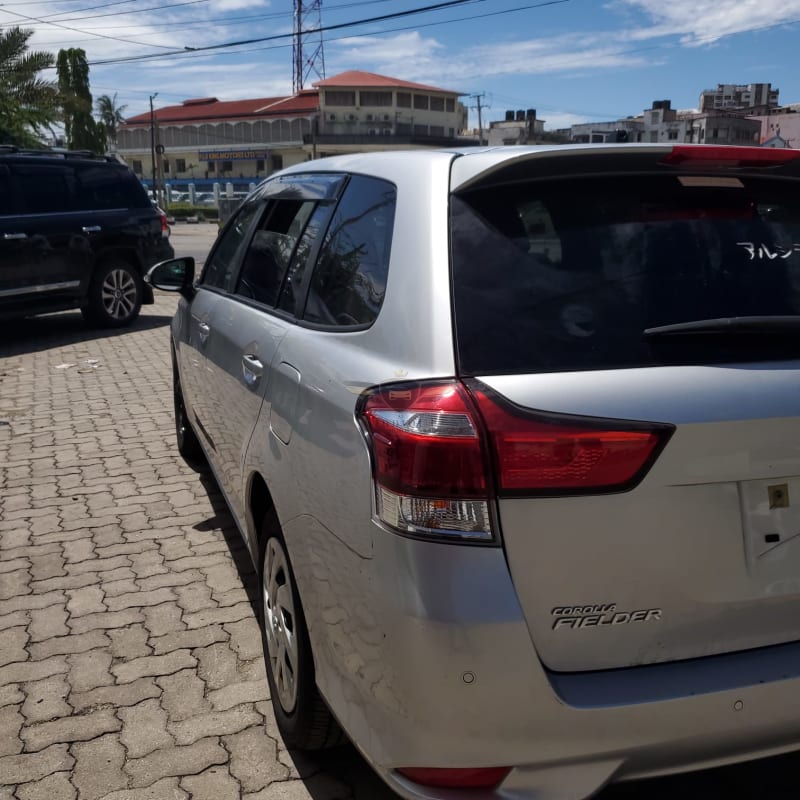 TOYOTA FIELDER