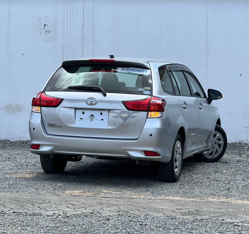TOYOTA FIELDER