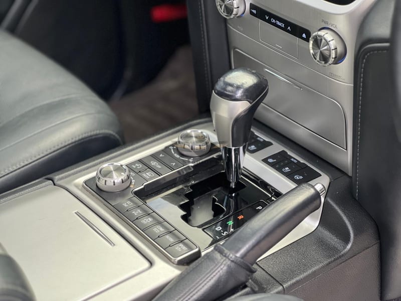 TOYOTA LANDCRUISER ZX