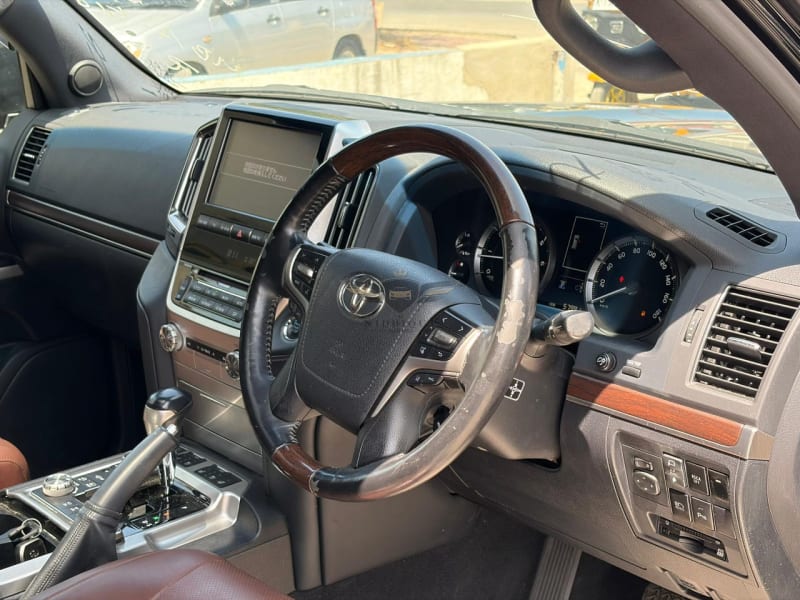 TOYOTA LANDCRUISER ZX