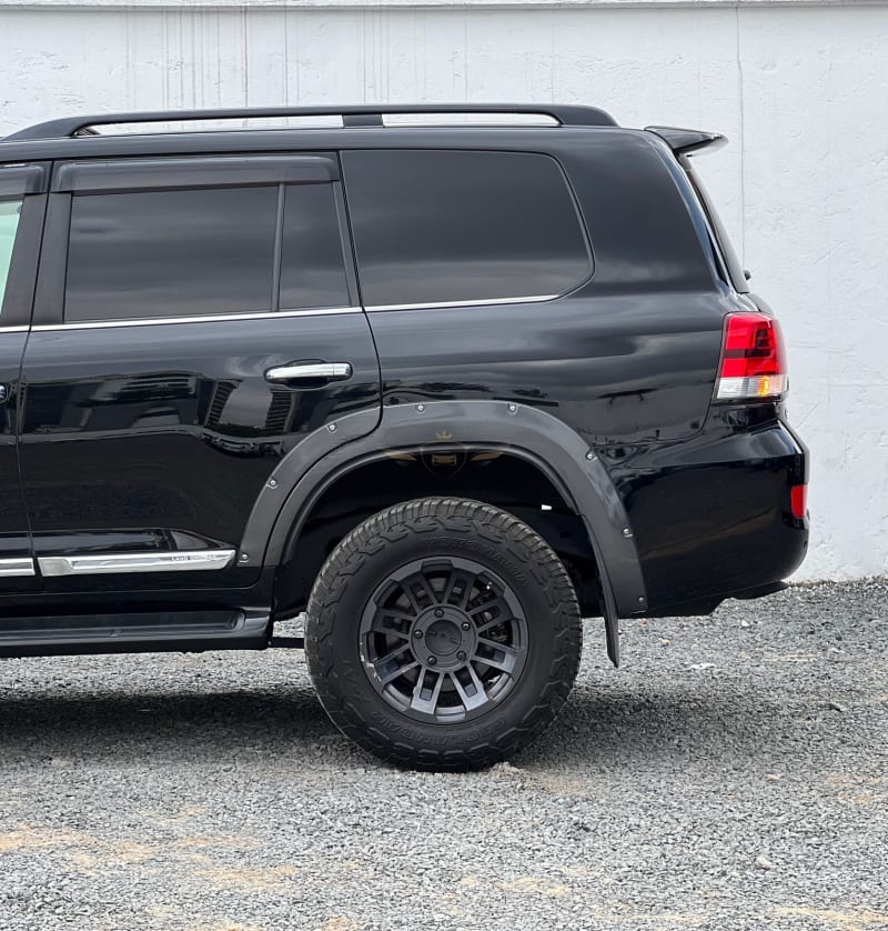 TOYOTA LANDCRUISER ZX