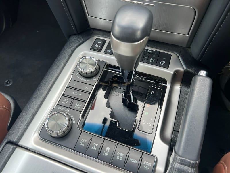 TOYOTA LANDCRUISER ZX