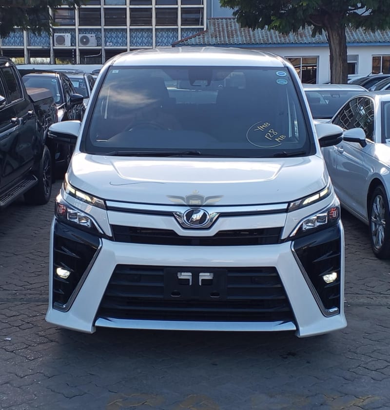 TOYOTA VOXY ZS PACKAGE 