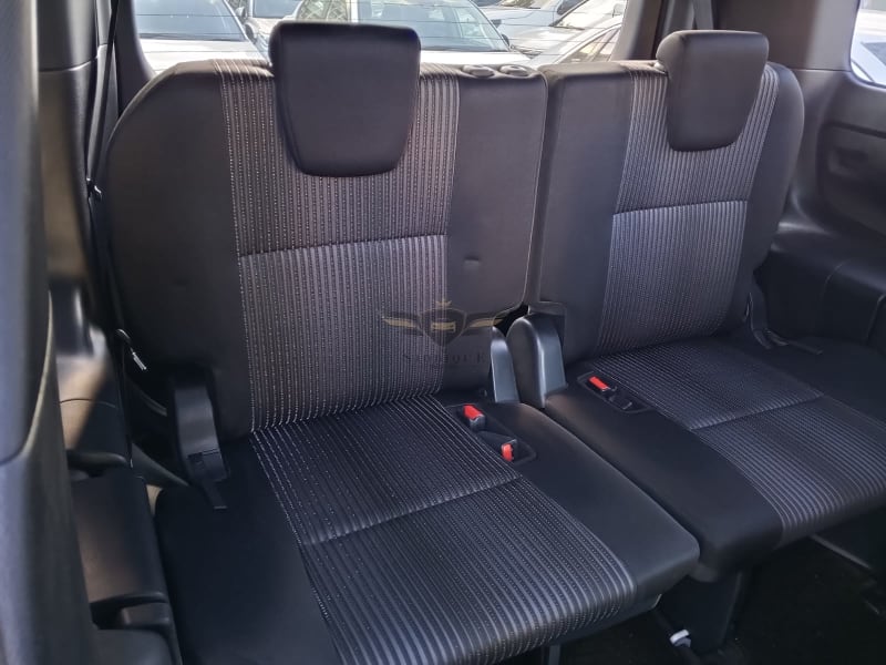 TOYOTA VOXY ZS PACKAGE 