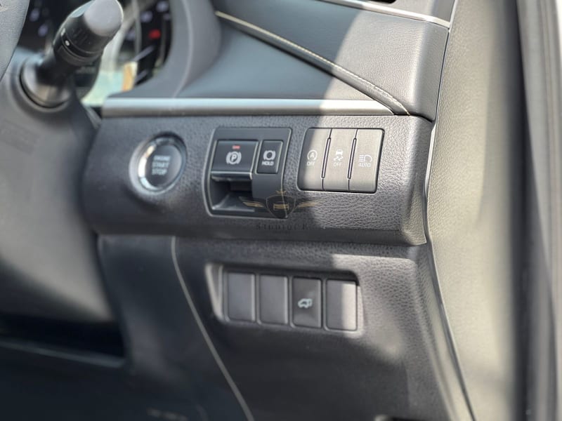 TOYOTA HARRIER PREMIUM 