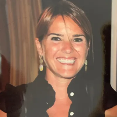 Maggie Rezende - Birth Professional Profile