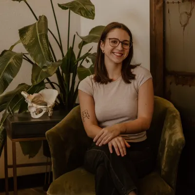 Makensey Flores - Birth Professional Profile