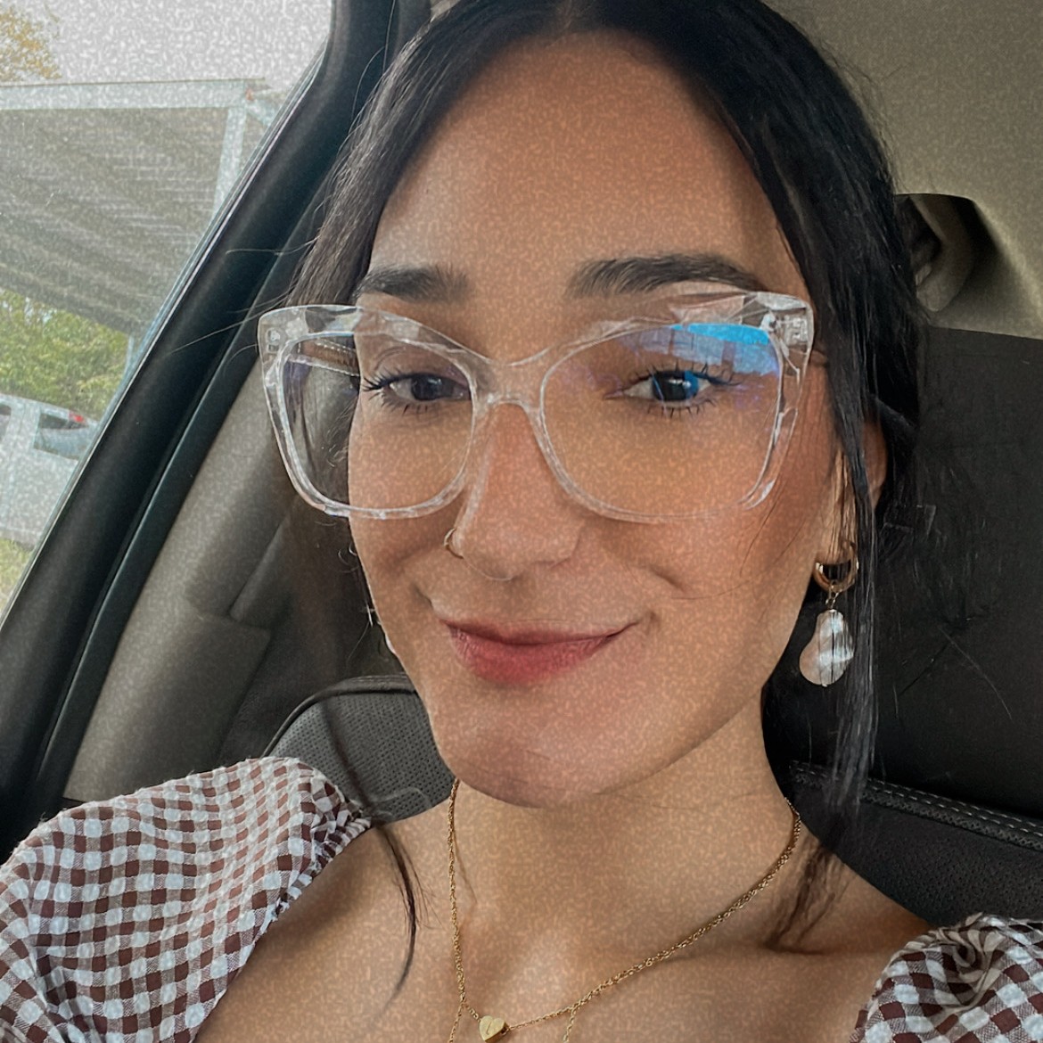 Charlotte Hernandez - Birth Professional Profile