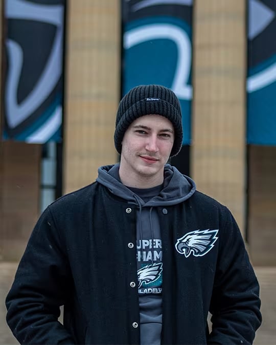zack infront of the philadelphia art museum
