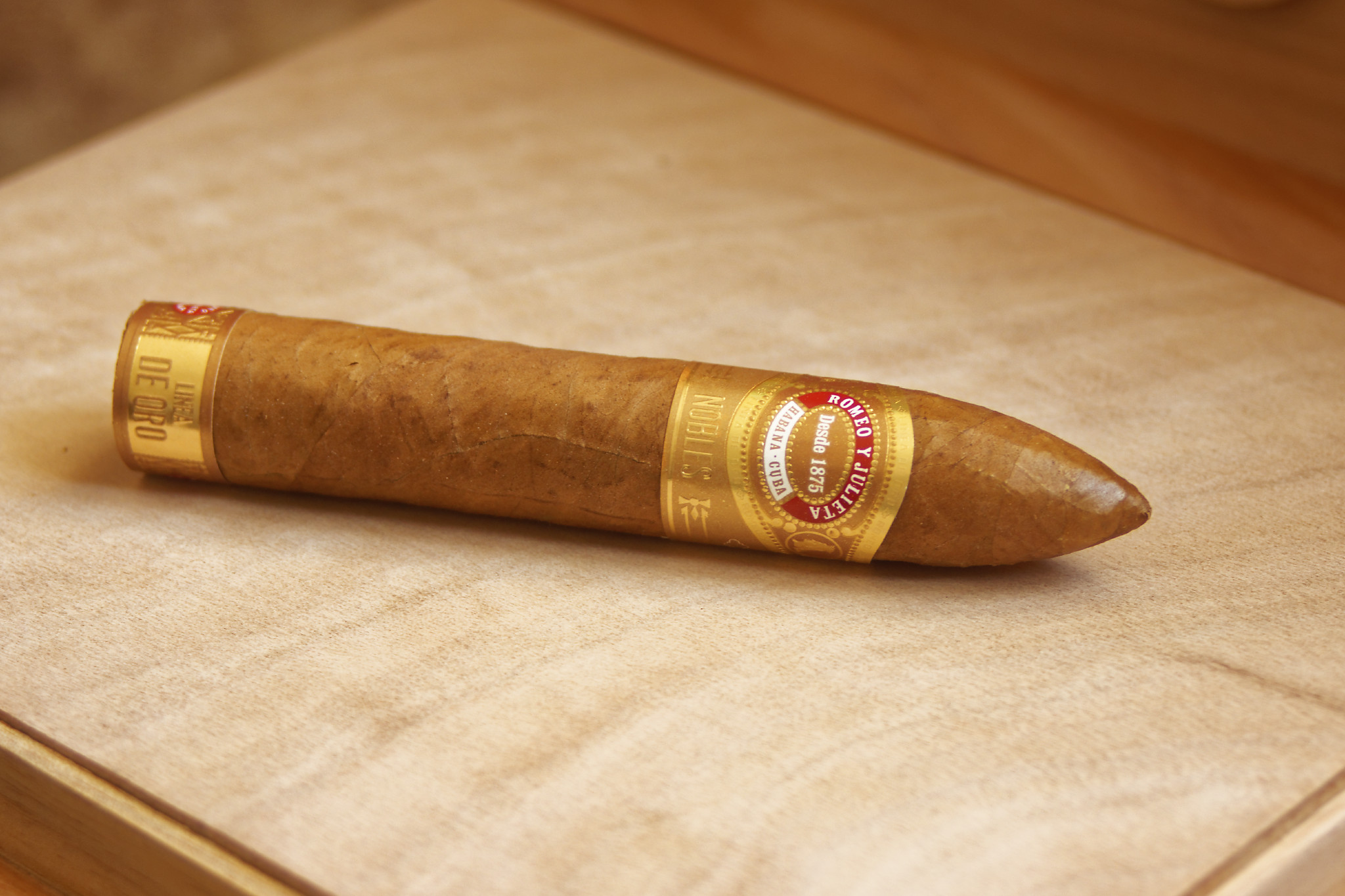 Romeo & Julieta Nobles