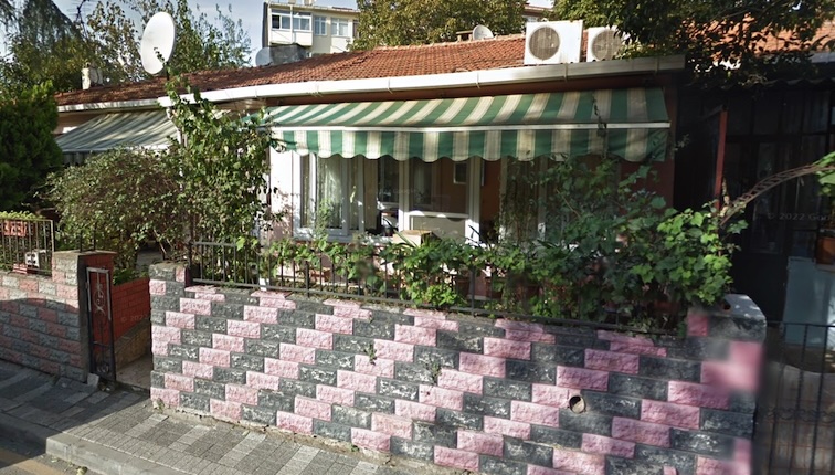 Aynalı Tahir'in Evi