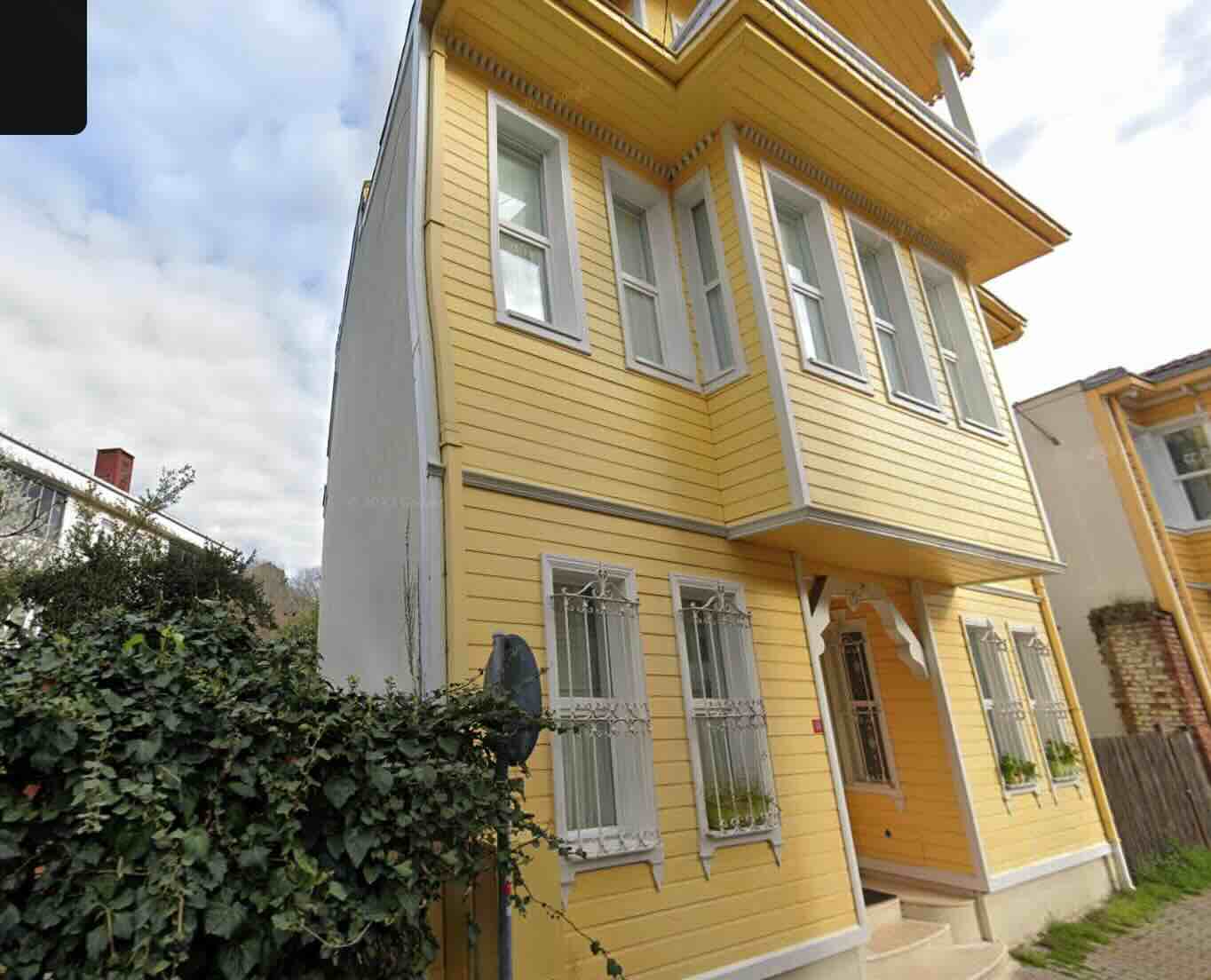 Jale'nin Evi