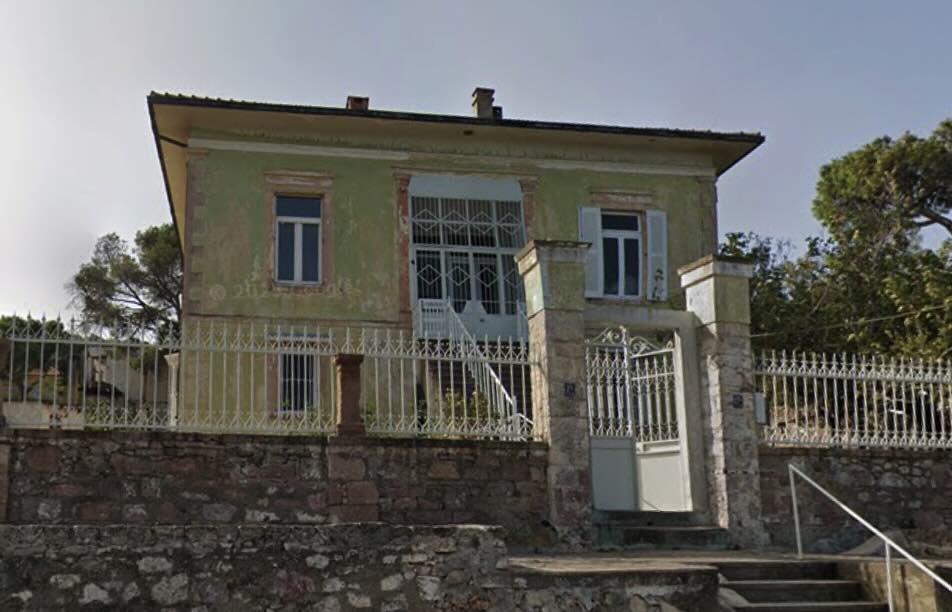 Kızların Kaldığı Ev