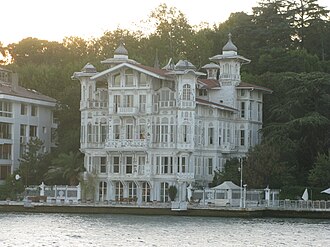 Binbir Gece dizisinde Onur ile Şehrazat'ın evi 