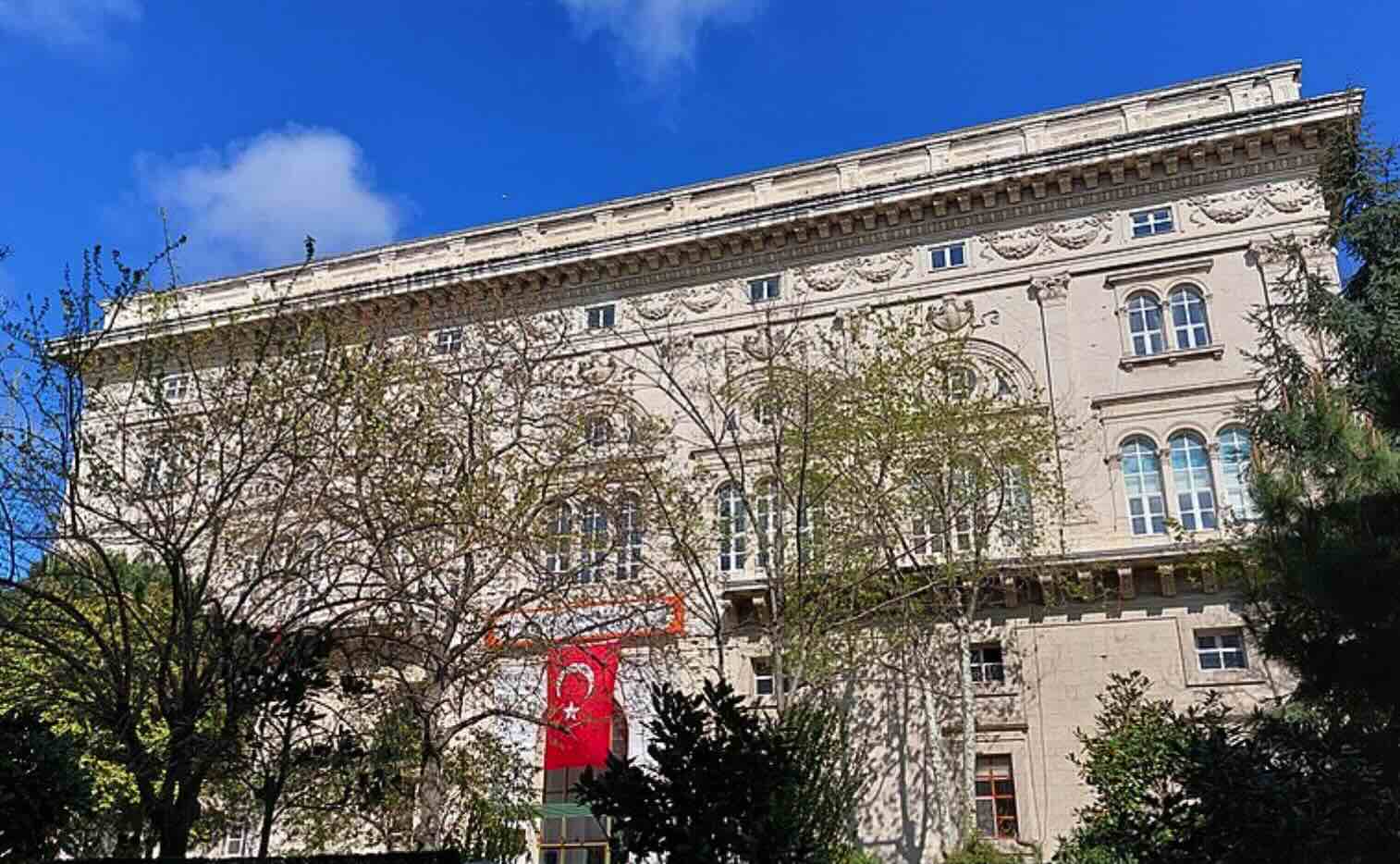 Yıldız Teknik Üniversitesi Maçka Mesleki ve Teknik Anadolu Lisesi