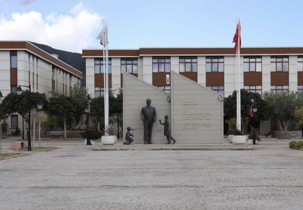 Daha 17 Dizisi Okul