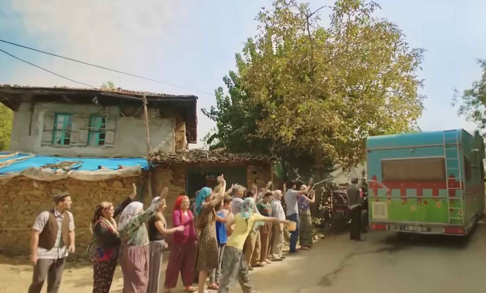 Görevimiz Tatil / Muhtar Ev